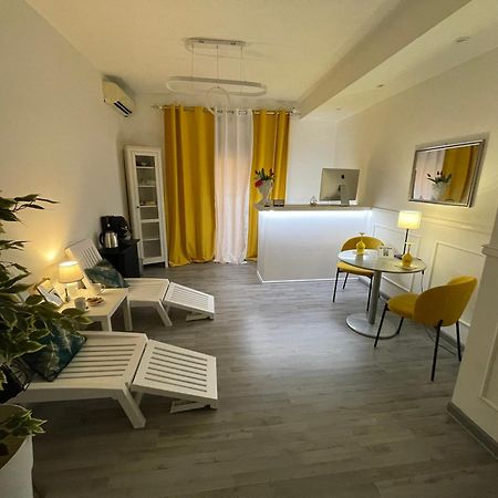 Le Suite Del Lungomare Catania Bagian luar foto