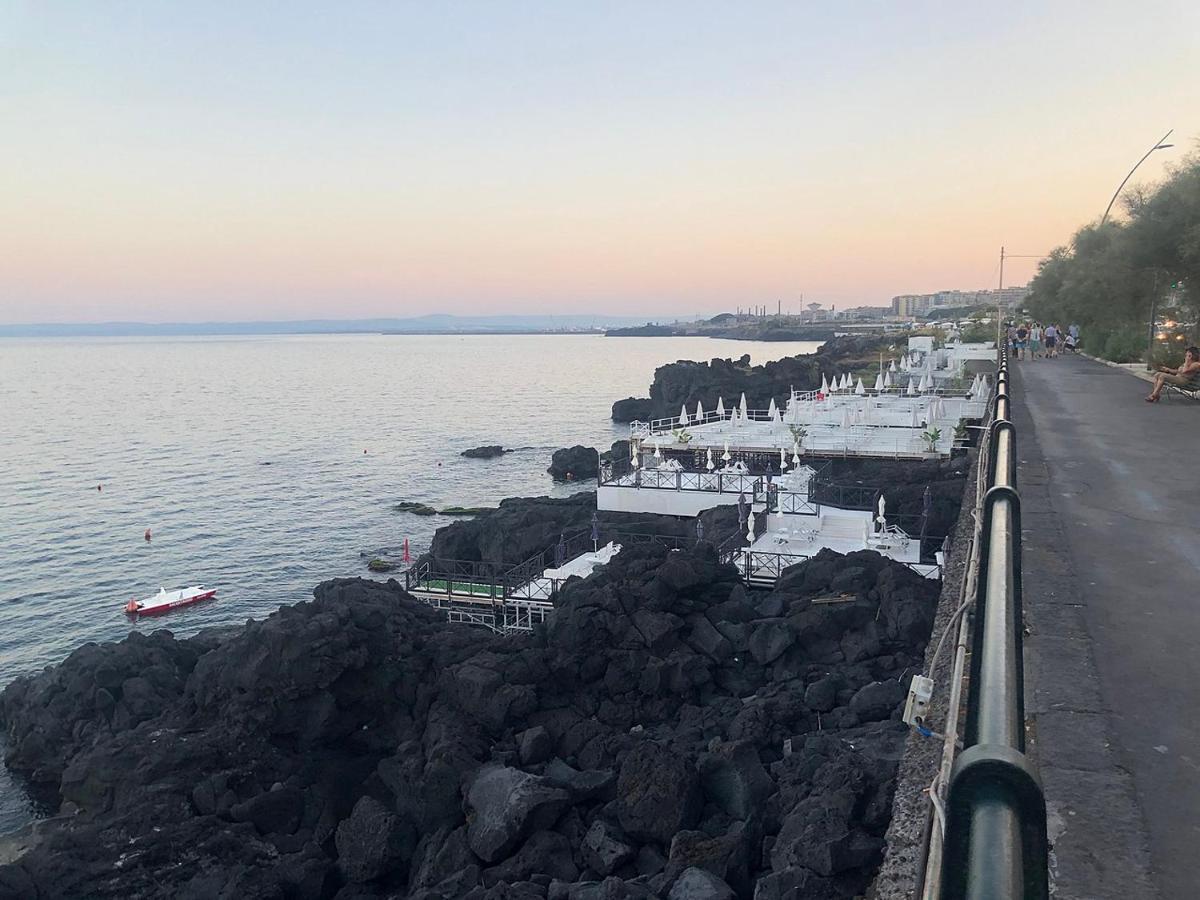 Le Suite Del Lungomare Catania Bagian luar foto
